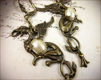 Cream Pearl Medieval Gryffon Earrings, Griffon, Renaissance Jewelry, Tudor, Ren Faire, Bridal Jewelry, Garb, Mythology, Myth, Wedding