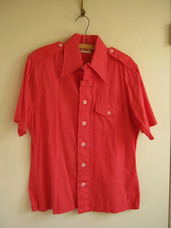 1970s mens shirt  with epaulets  red with white  polka dots short