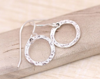 Sterling Silver Hoop Earrings, Hammered Earrings, Hammered Every Day Earrings, Minimalist Earrings, Hoop Earrings, Circle earrings