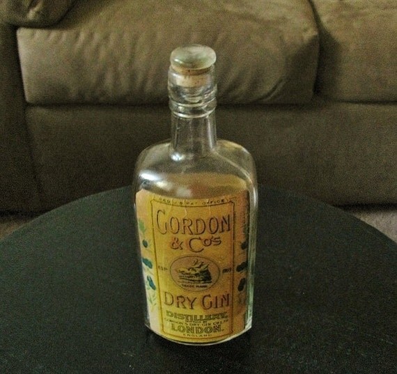 Download Antique 1928 Gordon & Co's London Dry Gin Bottle Yellowimages Mockups