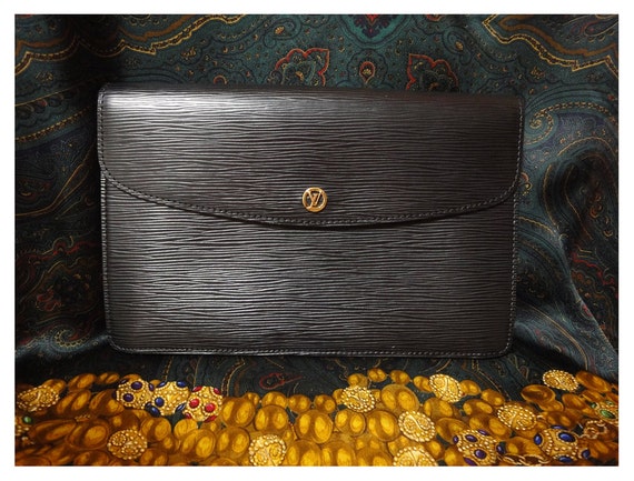 90s Vintage Louis Vuitton black epi envelope style clutch with
