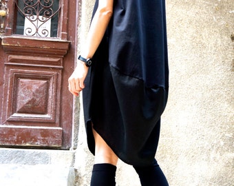 Loose Black Asymmetrical Top / Short Sleeve Tunic / by Aakasha