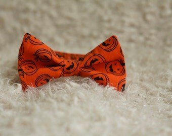 Orange Halloween Pumpkin Bow Tie, Halloween Bow Tie, Orange Bow Tie, Boys Bow Tie, Baby Shower Gift, Halloween Costume, Adjustable Bow Tie