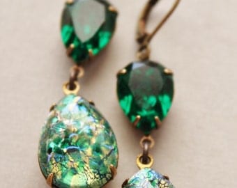 Vintage Emerald Opal Earrings,Emerald Green Glass Fire Opal,RARE,Swarovski Earrings,Faux Opal Earrings,Opal Jewelry,Hourglass,Rhinestone