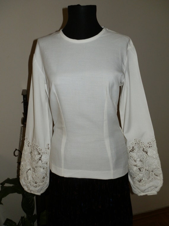 Hungarian Kalocsa handmade embroidery blouse.