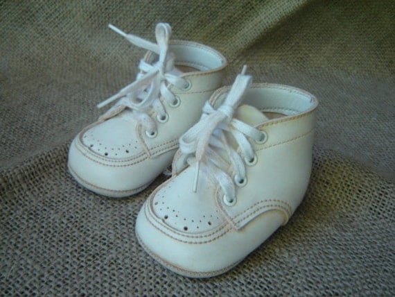 Vintage White Baby Shoes Toddler Shoes by magark on Etsy
