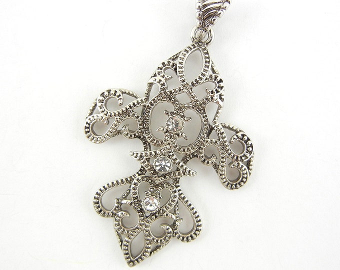 Antique Silver-tone Filigree Fleur de Lis Pendant Rhinestones