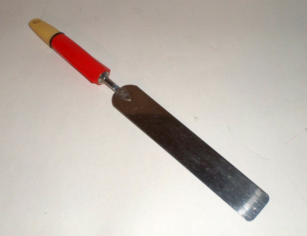 Vintage Frosting Spreader Knife Orange Red Yellow Plastic