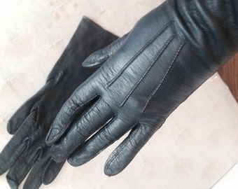 Vintage Navy leather gloves by Barbara Lee size 6 12