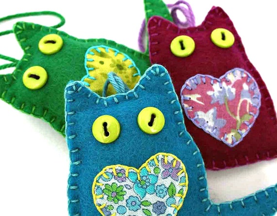 Felt cat ornaments Felt Christmas by PuffinPatchwork on Etsy