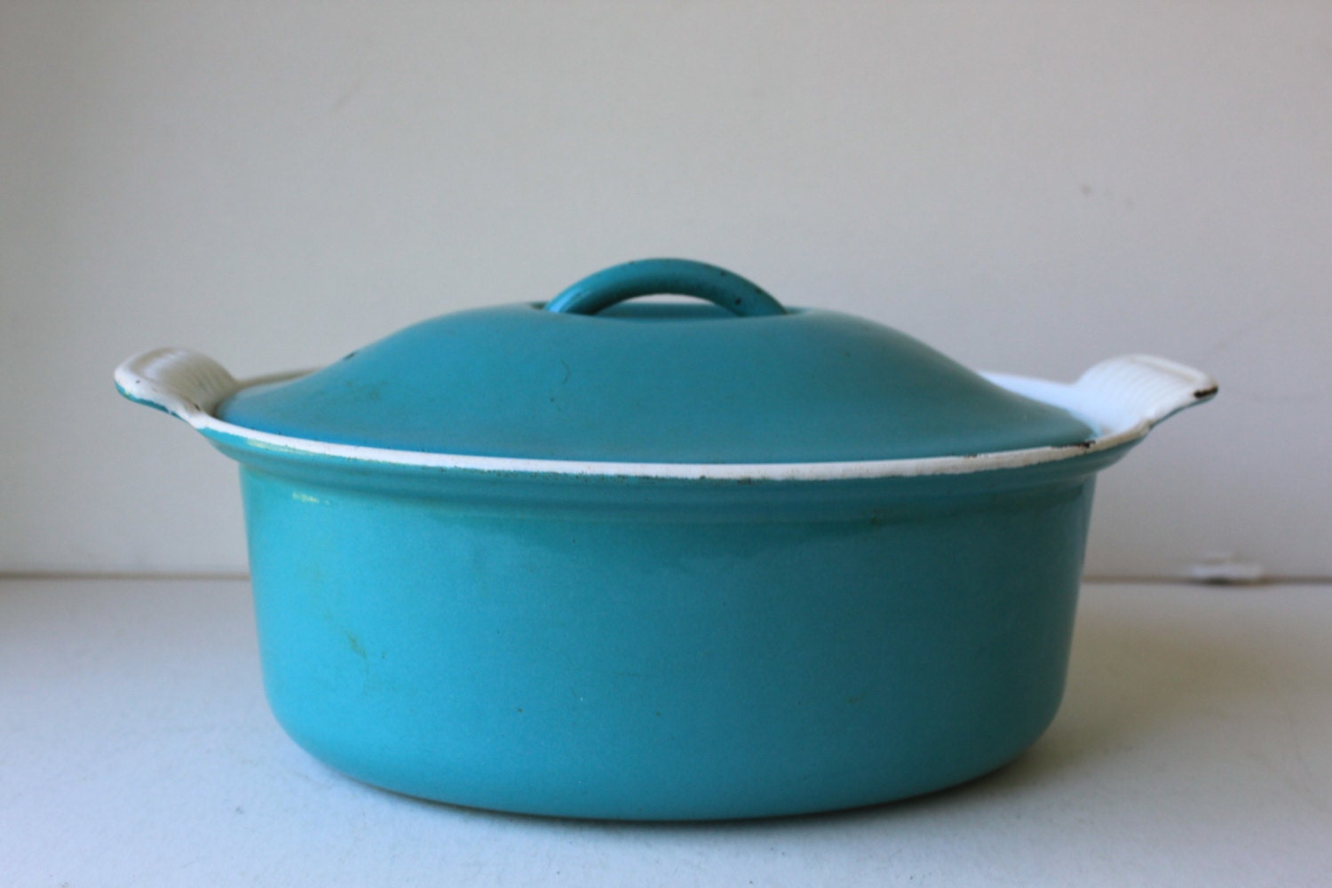 Le Creuset Cast Iron Enamelware Turquoise Dutch Oven 3.5 Qt.