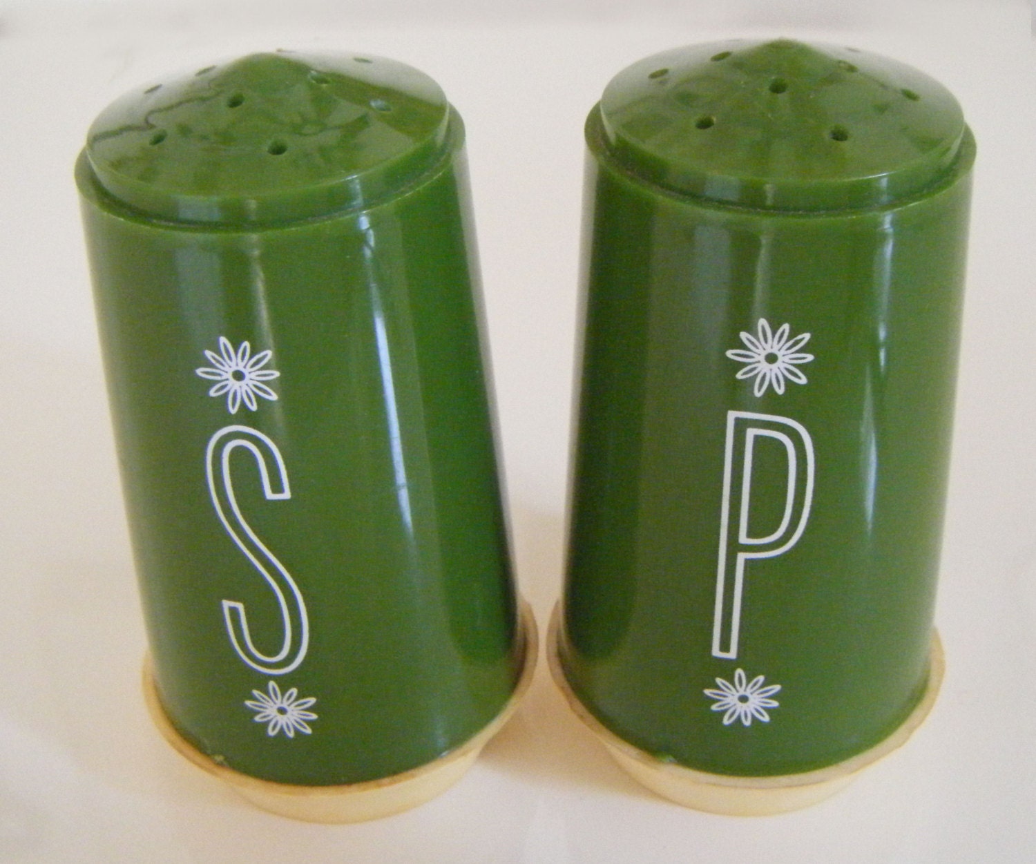 Avocado Green Plastic Salt and Pepper Shakers