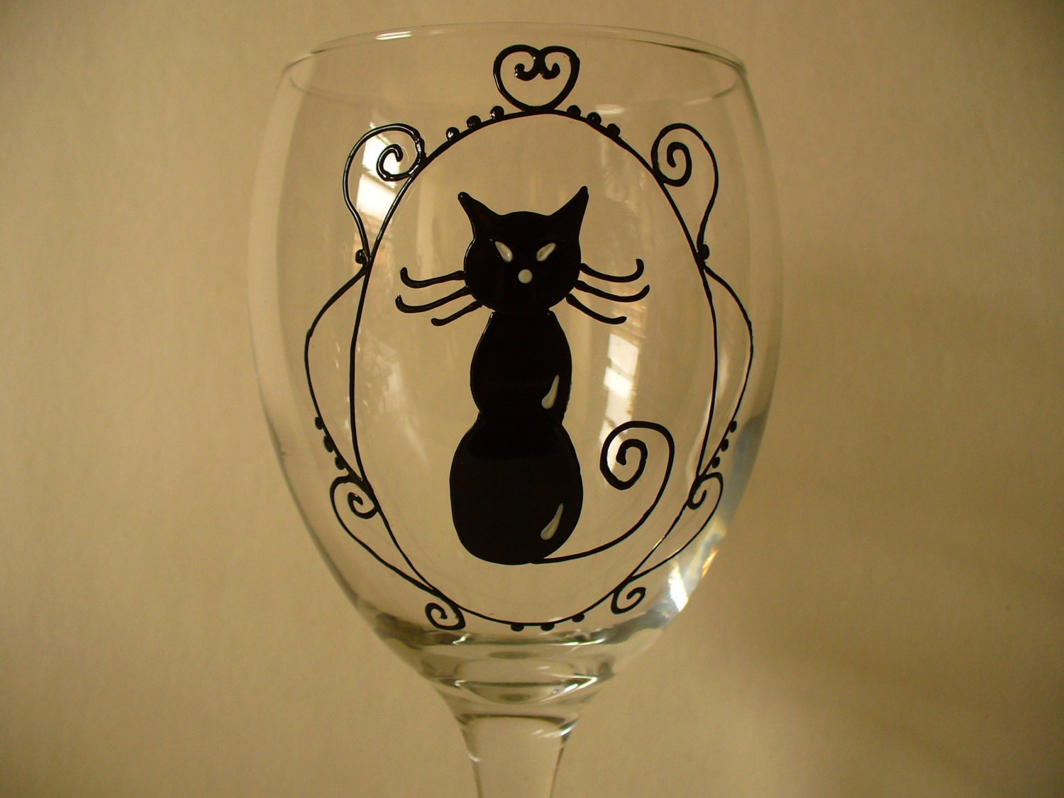 Black cat Handpainted wine glass