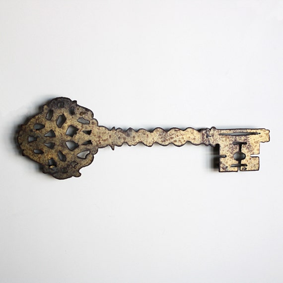 Skeleton Key metal wall art 17 wide fancy key art