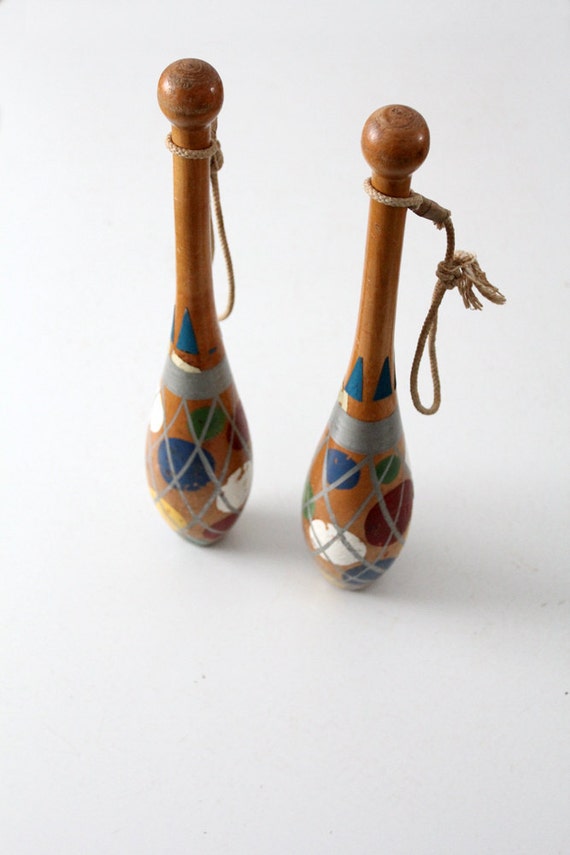 vintage juggling clubs / wood juggler's pins