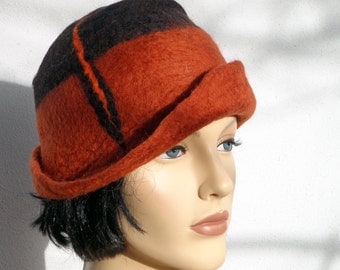 Retro hat black and warm brown felt cloche, 1920s inspired hat, art deco fashion, vintage inspired