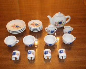 strombecker corp tea set