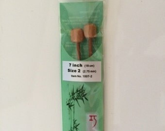 Chiaogoo single pointed bamboo knitting needles - 3.25 mm and 23 cm long