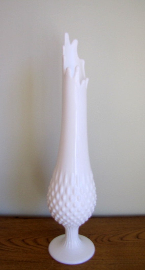 Vintage Milk Glass Vases Set of 3 Westmoreland and by barbsbin