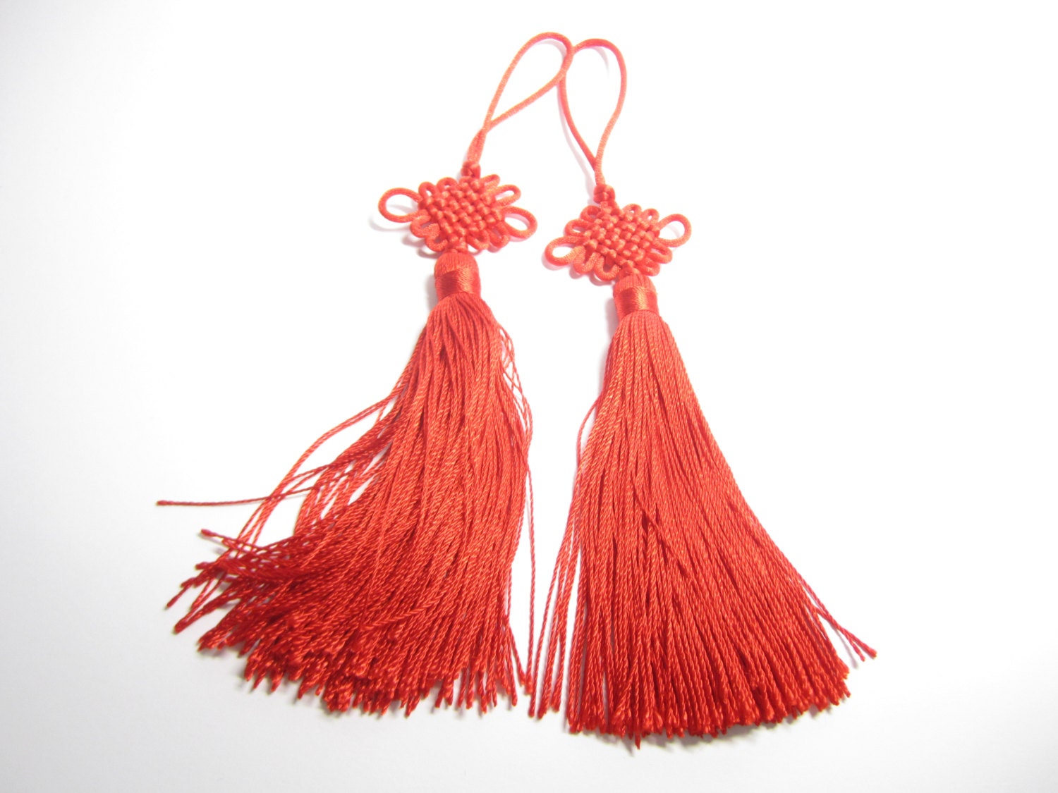 Chinese Lucky Knot Tassels In Chinese Red With Smaller Knot