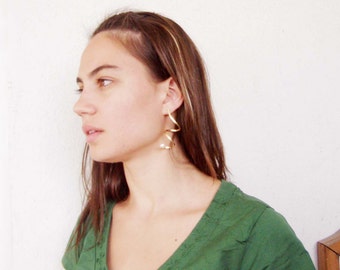 Dangly ringlet earrings with white pearls, gold plated silver, curly earrings with sweet water pearls, solid sterling, long ringlet earrings