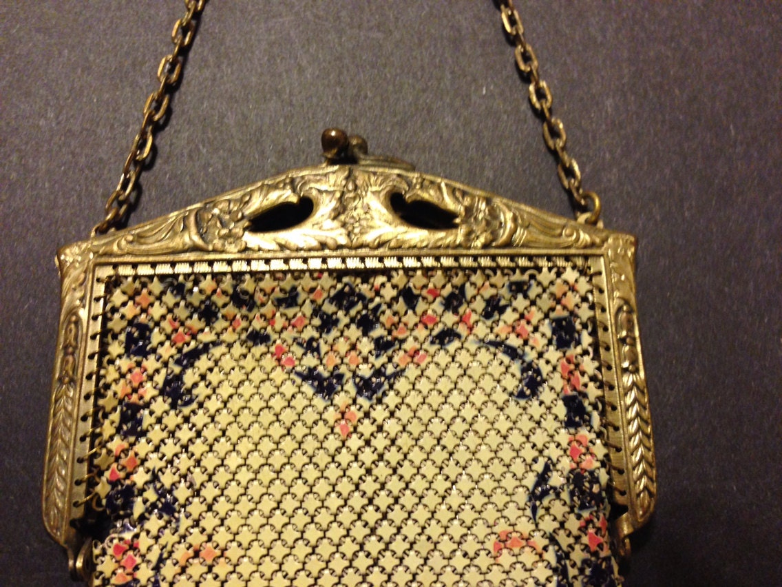 Mandalain MFG CO Enamel Mesh Antique 1920 Purse Metal