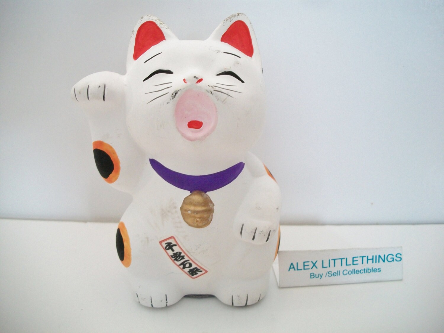 Vintage White Lucky Cat Figurine Figure Japan by ALEXLITTLETHINGS