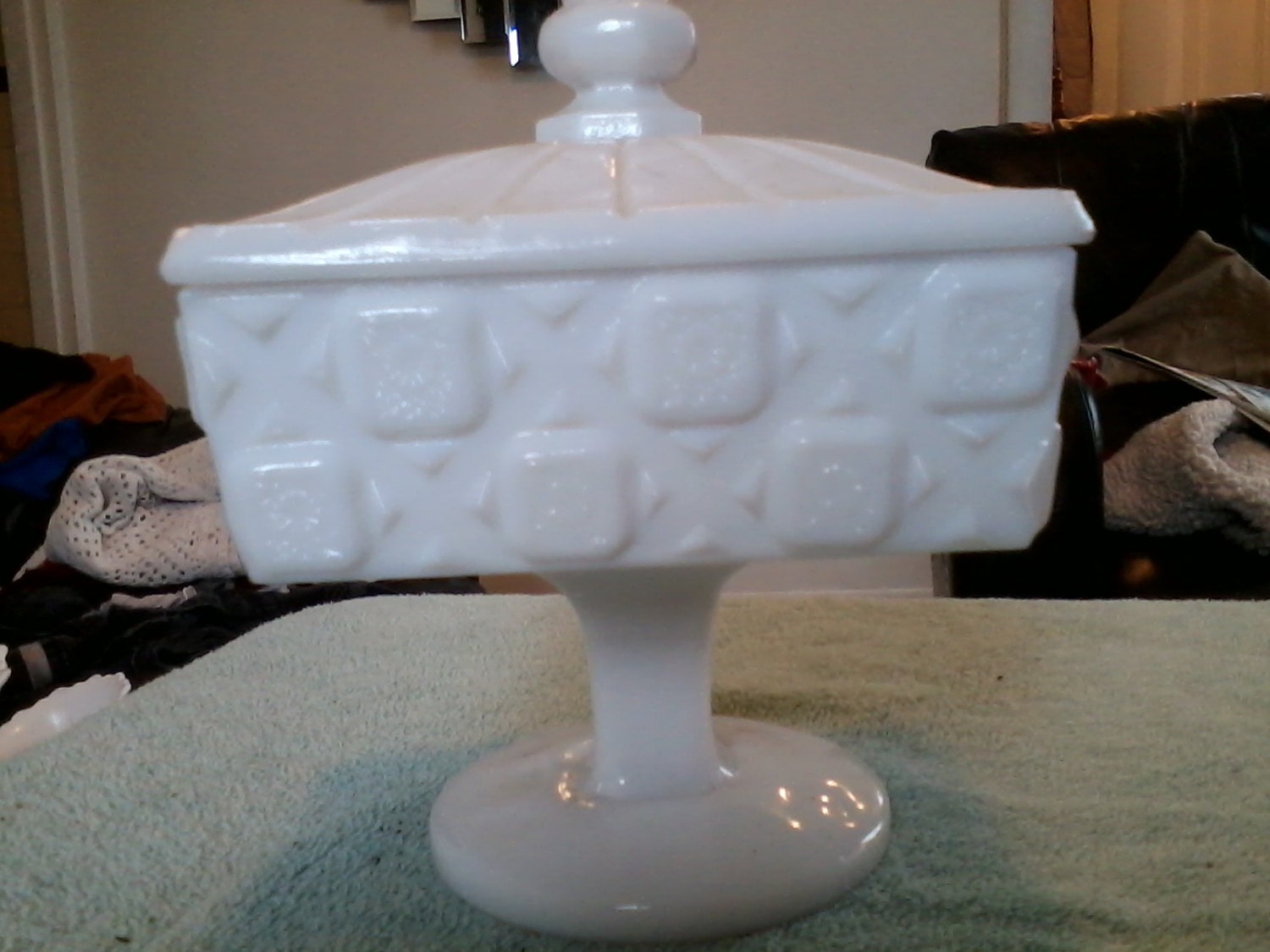 vintage-westmoreland-old-quilt-pattern-milk-glass-compote-footed-bowl-with-lid-haute-juice