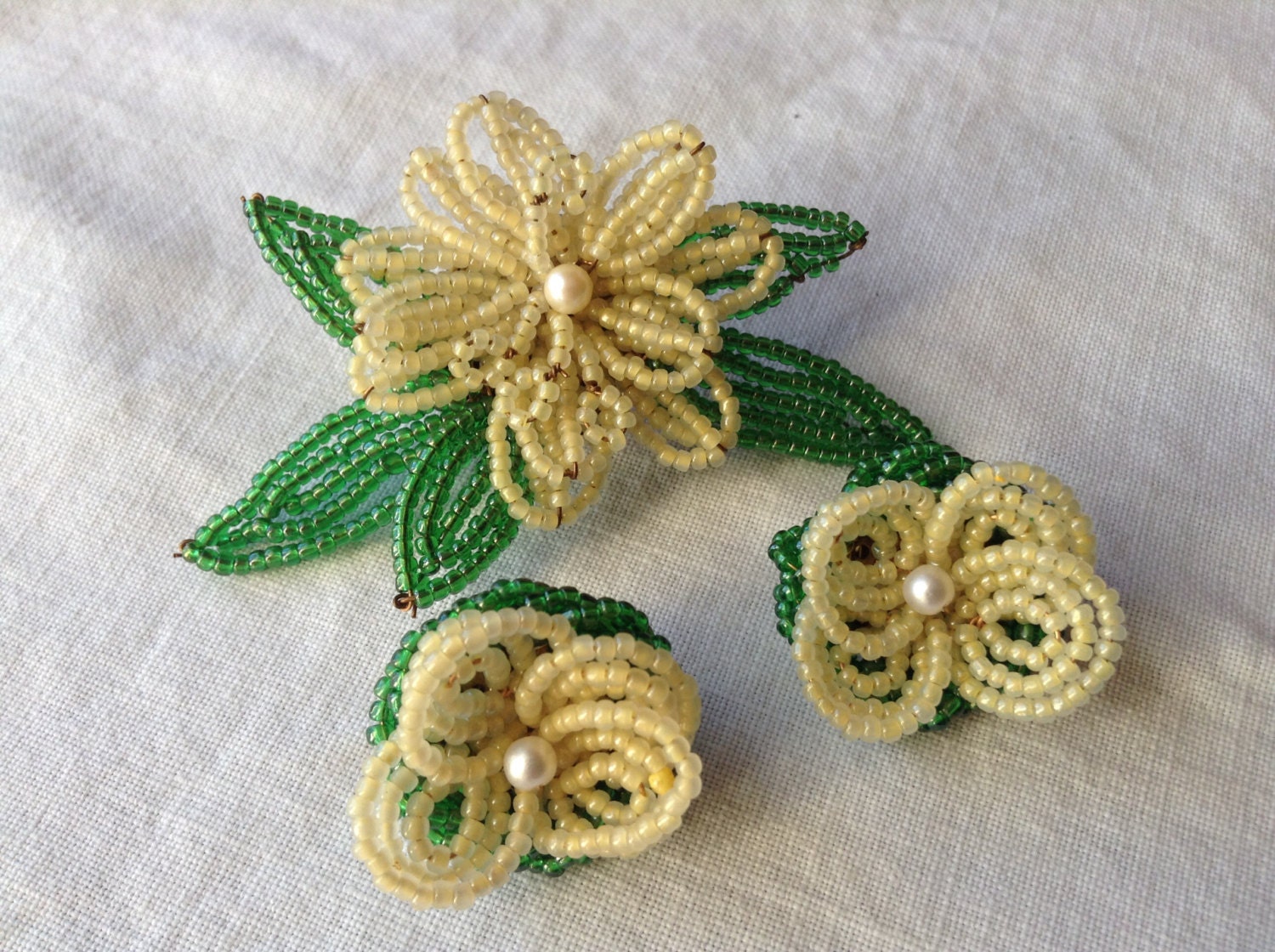 Stunning Vintage Glass Seed Bead Flower Brooch with Earrings