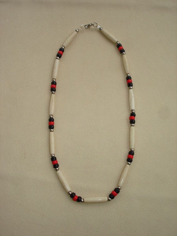 Native American Buffalo Hairpipe Bone Necklace Black Red