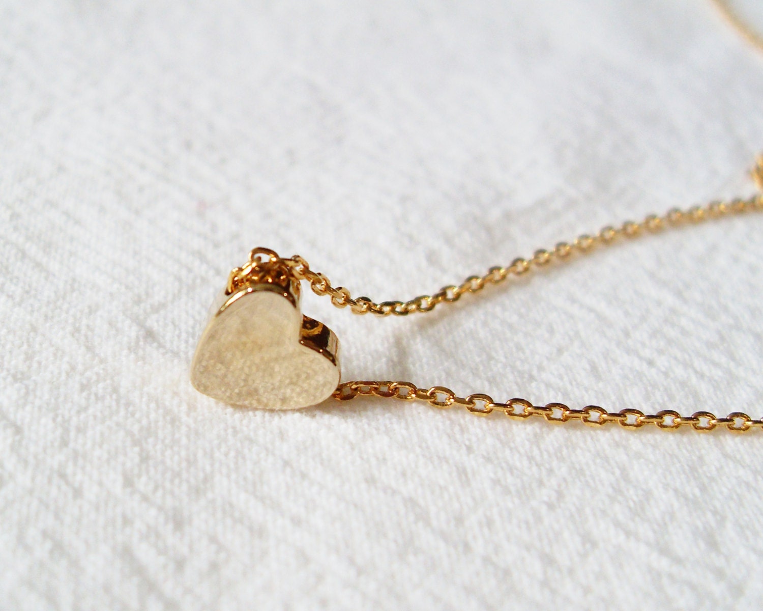 Dainty Heart Necklace. A 14K Gold Plated Chain by PlanetPicnic