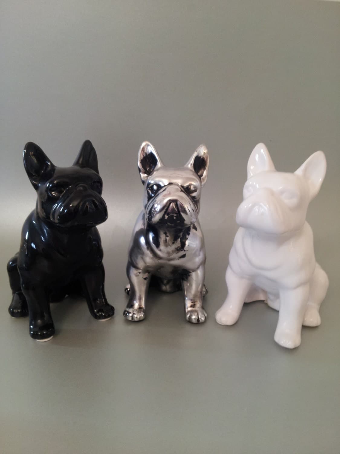 ceramic statues of dogs