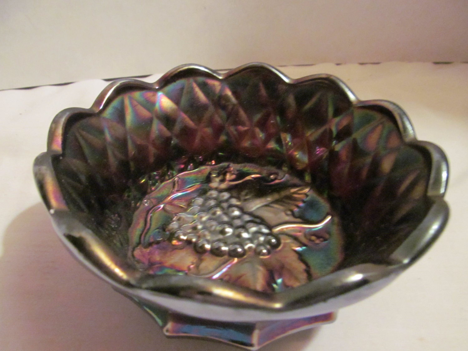 Fenton grape nut bowl carnival glass purple Vintage 1970s