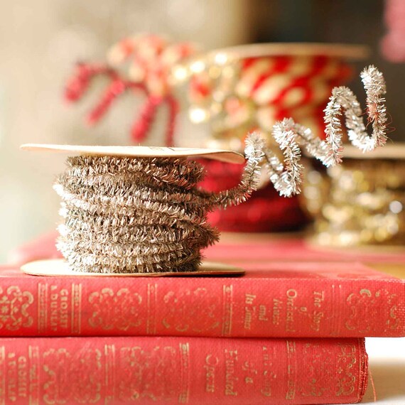 Items similar to Wired Tinsel Garland Silver 12 feet on Etsy