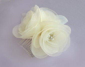 Bridal hair piece Bridal hair flower Bridesmaids airpiece Bridal comb wedding clip Wedding hair accessories fascinator rhinestones Ivory