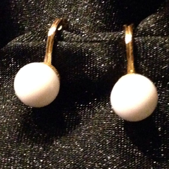 Vintage white ball earrings costume jewelry 1950s 1960s