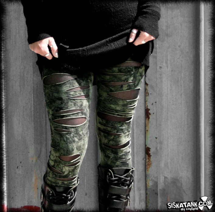 BROKEN - Military Leggings Army Green Wasteland Post Apocalyptic Distressed