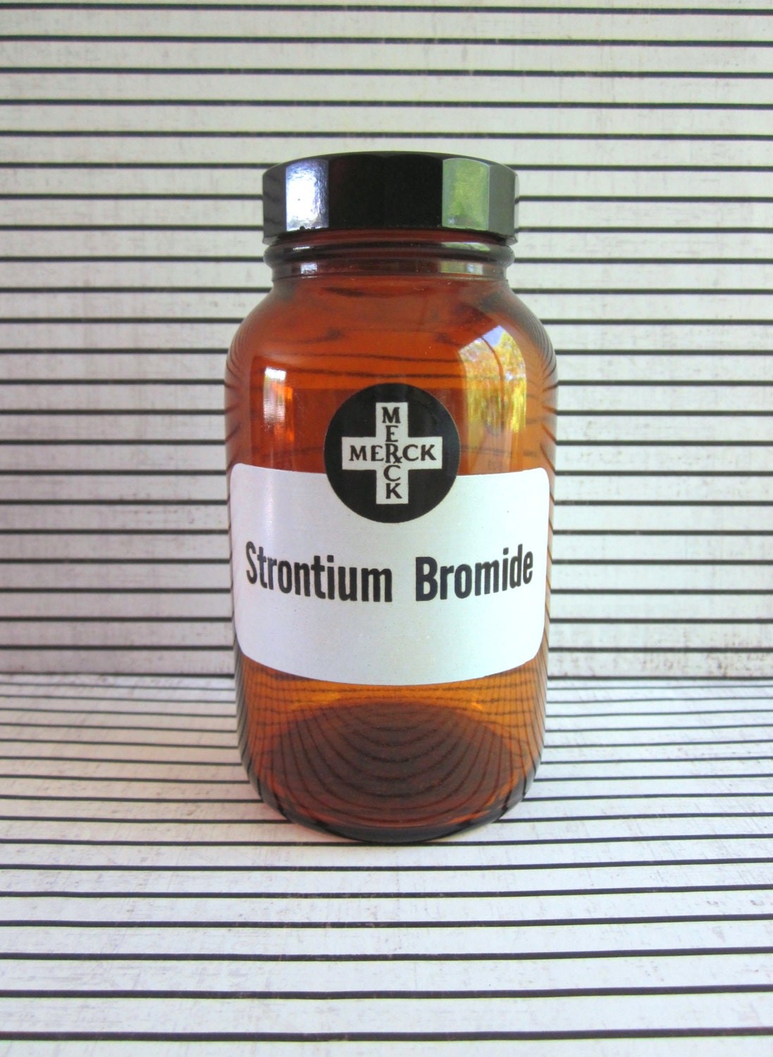 Vintage Amber Merck Medicine Jar Strontium Bromide
