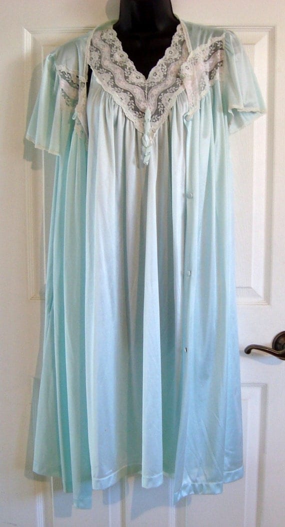 Vintage Light Blue Vanity Fair Nightgown & Matching Robe Size