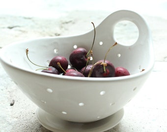 Pottery Berry Bowl with Handle - Medium Size - Ceramic Colander
