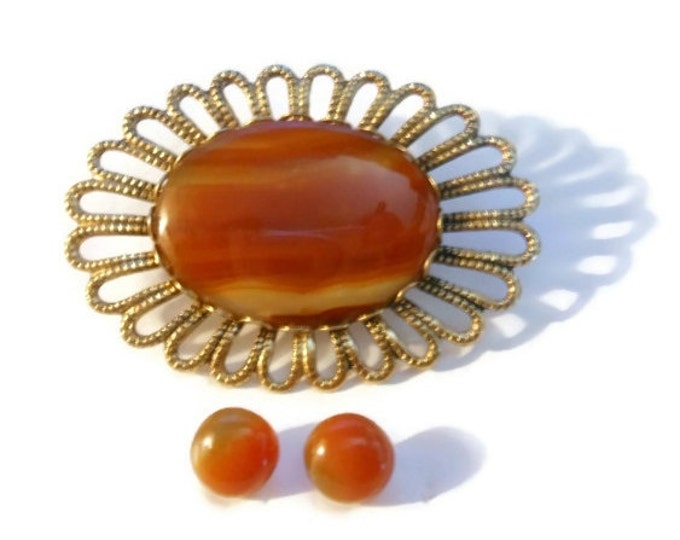 FREE SHIPPING Banded agate orange brooch pin with matching pierced earrings.