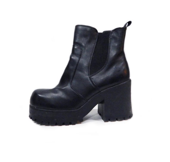 90s Platform Boots Club Kid Chunky Heel by NewDayRisingVintage