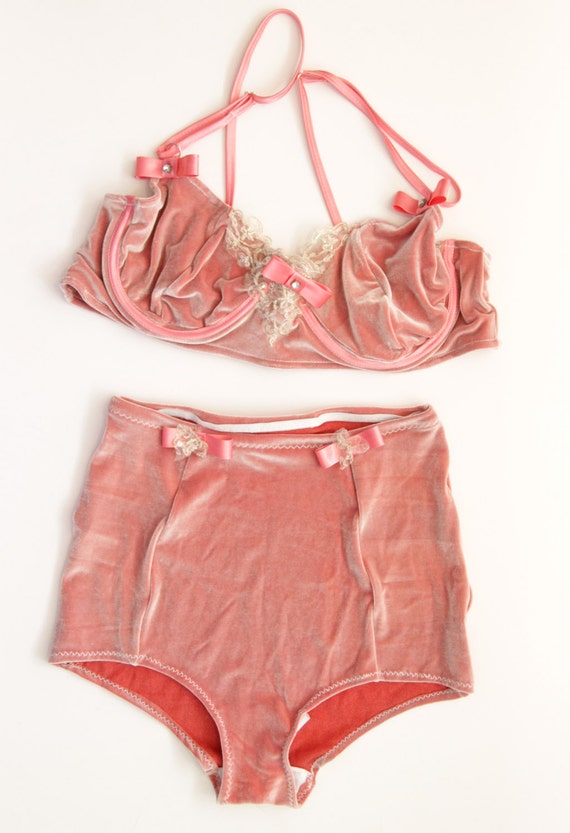 CHANTALLE light pink velvet lingerie set by DDSLLGirlsStore