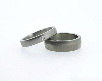 Engagement rings brushed white gold