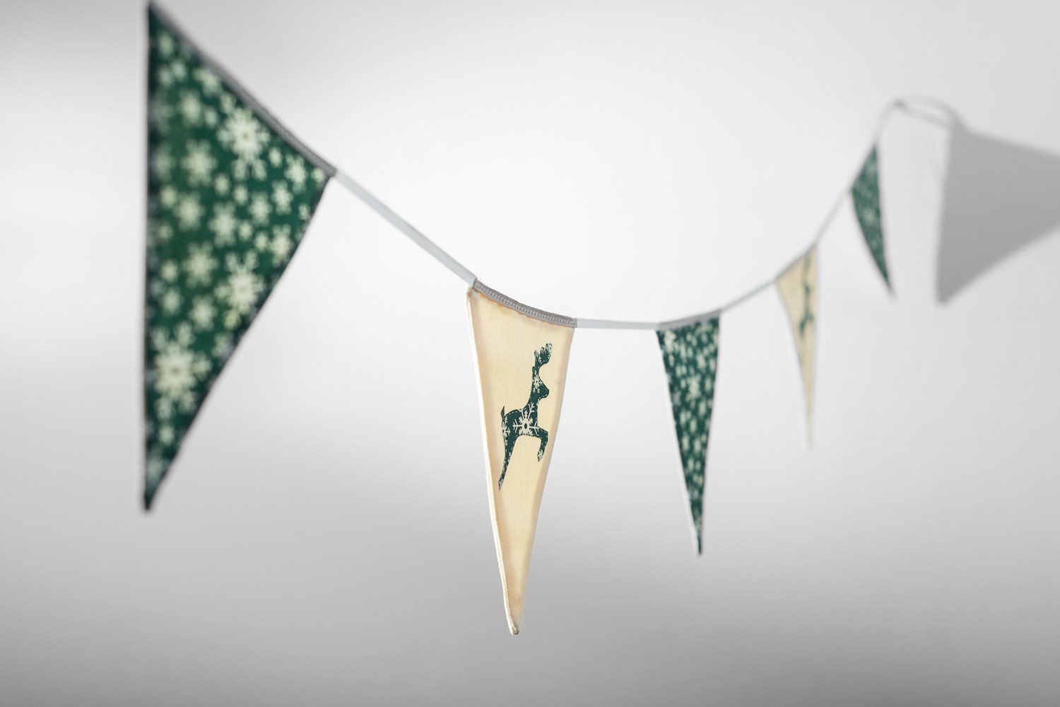 Christmas Bunting | christmas decoration | set of five | green and cream colour | deer silhouette | handmade | Christmas Garland