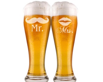 2 Etched Wedding Glasses, Mr and Mrs Pilsner Beer Glasses, His and Hers Gift, Mustache and Lips Couples Gift, Bridal Shower Beer Glasses
