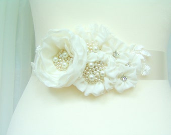 Bridal ivory sash, floral sash, flowers sash wedding floral rhinestone sash, ivory flower romantic wedding accessories lace