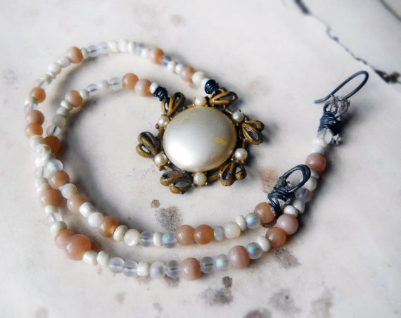 25 DOLLAR SALE || Beaded Necklace -- Rustic Cream and White - Vintage Pearl Cabochon Pendant - Glass, Mother of Pearl - Rustic Necklace