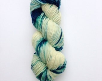 Hand Dyed Yarn, Knitting Yarn, Superwash Merino Wool, 100g/231 yards