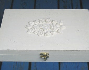 Tea box cream Shabby Chic Home Decor / Tea bag box, wooden tea box, rustic tea box